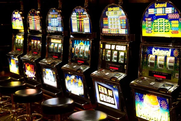 restutogel login mobile app interface showing live dealer tables and payment options